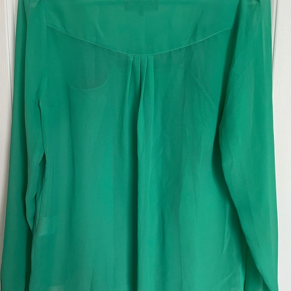 ☀️ Green long sleeve flowy top - Picture 2 of 12